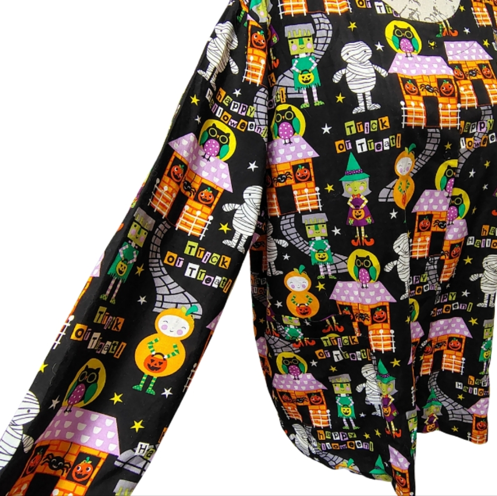 Womens Halloween Themed Long Sleeve Scrub Top Jacket Fall Workwear Nurse Playful - Picture 4 of 6